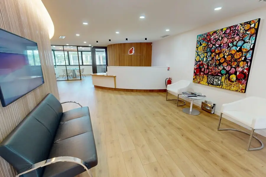 Bureau à vendre - Villeneuve-Loubet (06270) - 393 m²