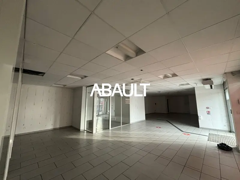 Local Commercial à louer - Toulouse (31200) - 271 m² - 4 500 €/mois