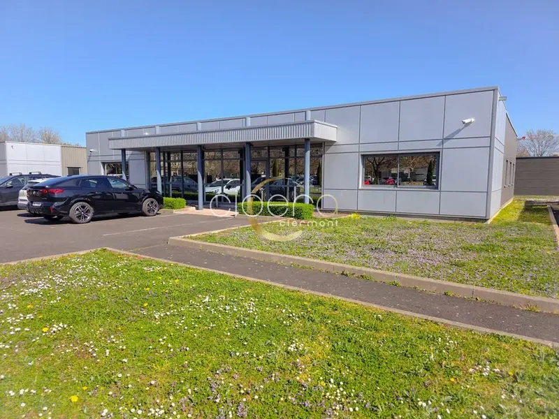 Bureau à louer - Aubière (63170) - 335 m² - 3 589 €/mois