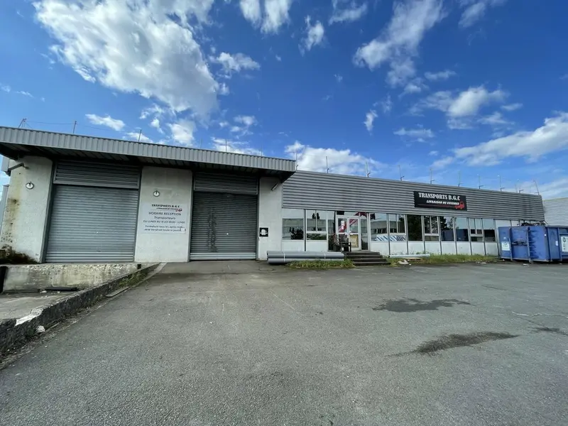 Entrepôt / Activité à louer - Bordeaux (33300) - 1300 m² - 6 500 €/mois