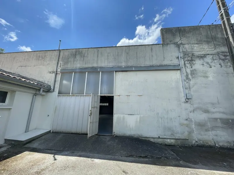 Entrepôt / Activité à vendre - Latresne (33360) - 275 m²