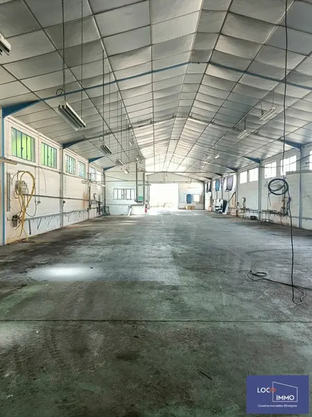 A vendre Entrepôt 2500m² Beaupuy