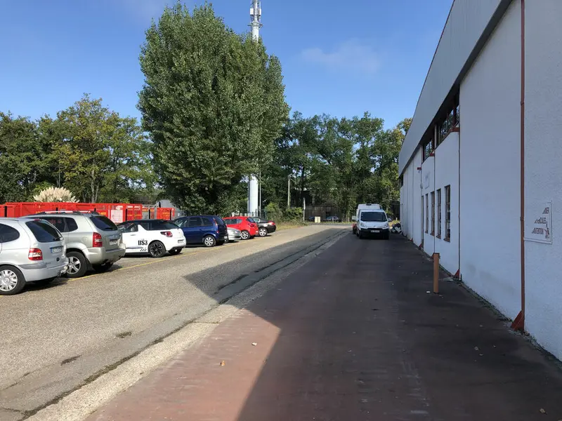 Entrepôt / Activité à louer - Pessac (33600) - 407 m² - 2 700 €/mois