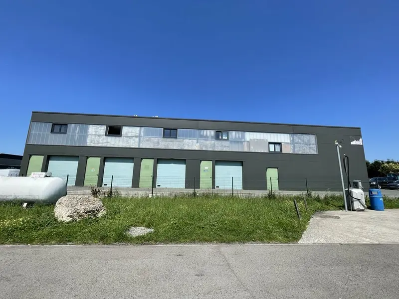 Entrepôt / Activité à louer - Ambarès-Et-Lagrave (33440) - 50 m² - 700 €/mois