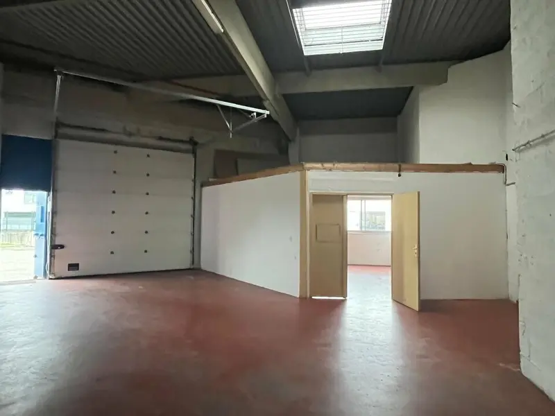 Entrepôt / Activité à vendre - Bordeaux (33300) - 1200 m²