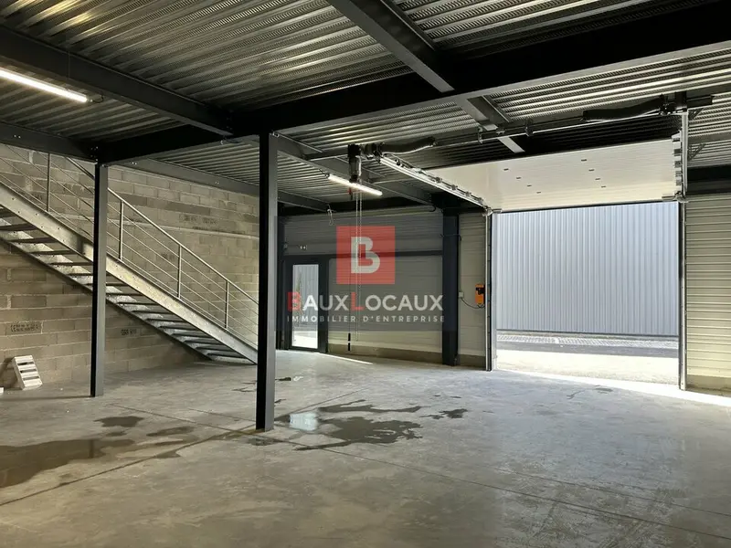 Entrepôt / Activité à louer - Vedène (84270) - 177 m² - 2 000 €/mois