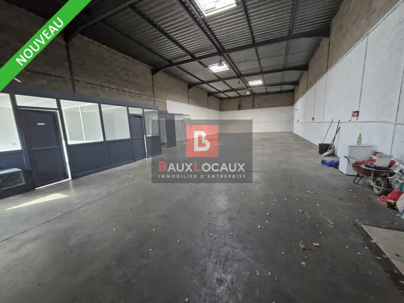 Entrepôt / Activité à louer - Rognac (13340) - 364 m² - 3 150 €/mois