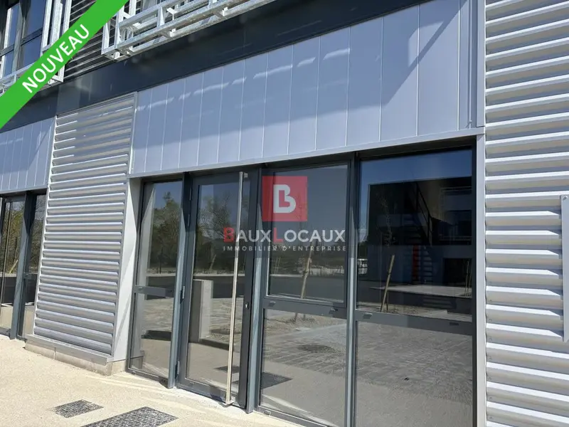Entrepôt / Activité à louer - Villeneuve-Lès-Avignon (30400) - 310 m² - 3 240...