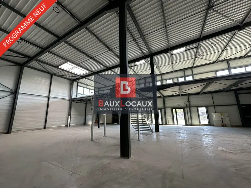 Entrepôt / Activité à louer - Vedène (84270) - 929 m² - 6 967 €/mois