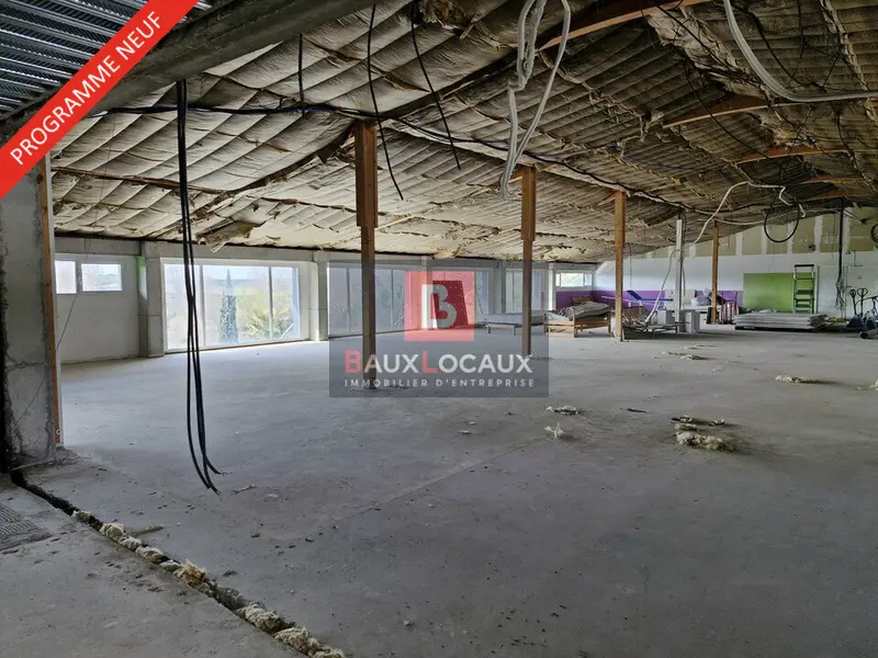 Entrepôt / Activité à louer - Éguilles (13510) - 950 m² - 7 600 €/mois