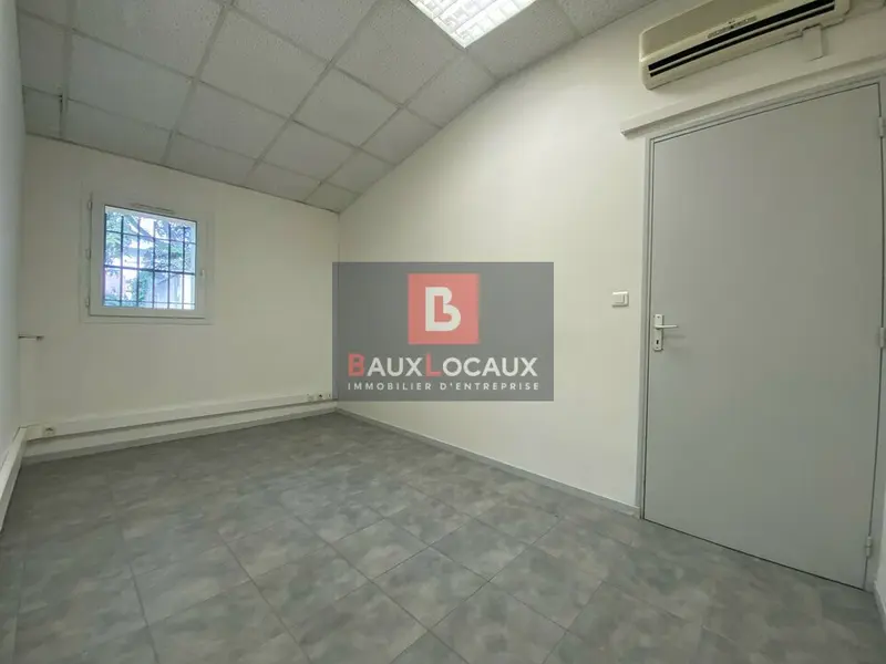 Bureau à louer - Le Pontet (84130) - 10 m² - 210 €/mois