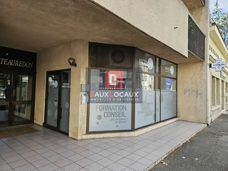 Local Commercial à louer - Salon-De-Provence (13300) - 54 m² - 1 150 €/mois
