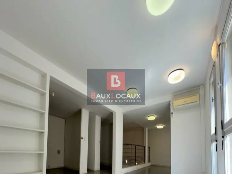 Bureau à louer - Avignon (84000) - 182 m² - 1 800 €/mois