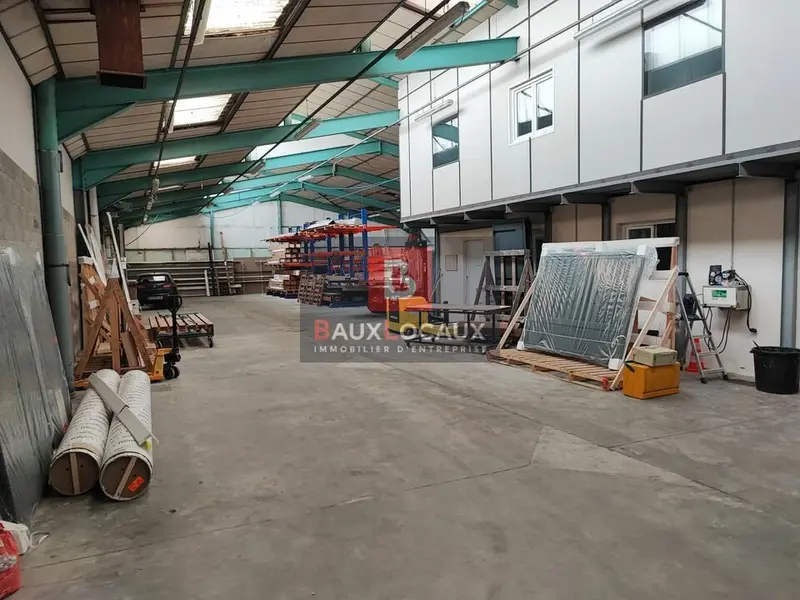 Entrepôt / Activité à louer - Arles (13200) - 750 m² - 5 000 €/mois