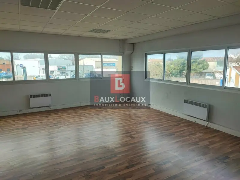 Bureau à louer - Salon-De-Provence (13300) - 55 m² - 750 €/mois