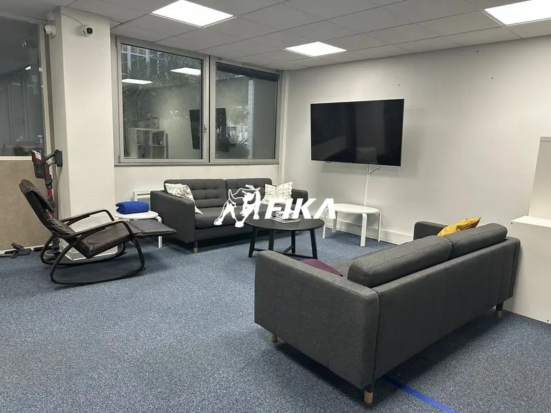Bureau à louer - Toulouse (31100) - 224 m² - 1 750 €/mois