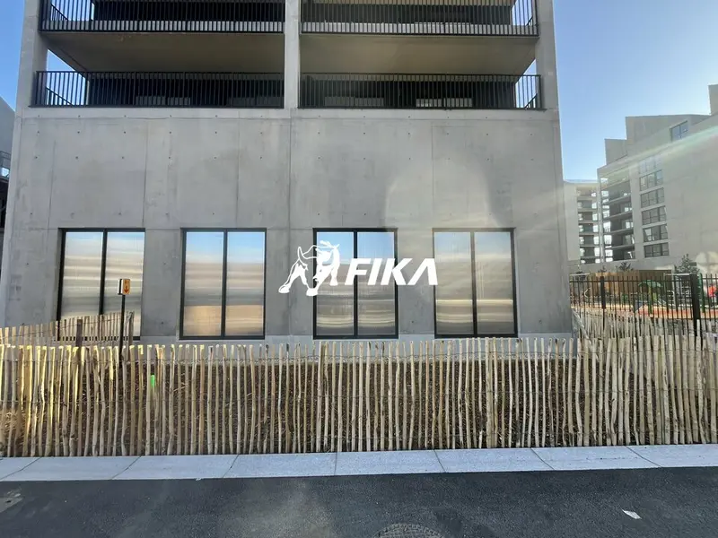 Local Commercial à vendre - (33100) - 839 m²