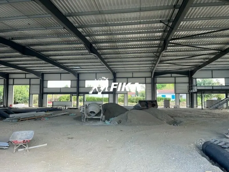 Entrepôt / Activité à vendre - Portet-Sur-Garonne (31120) - 2268 m²