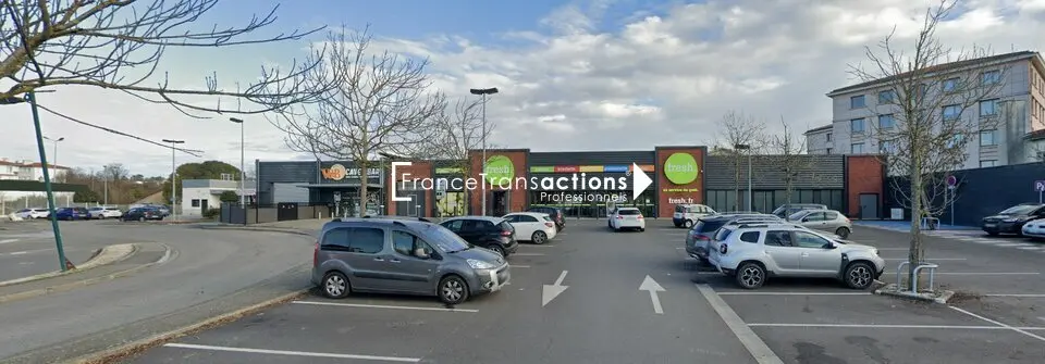 Local Commercial à louer - Auch (32000) - 740 m² - 9 866 €/mois