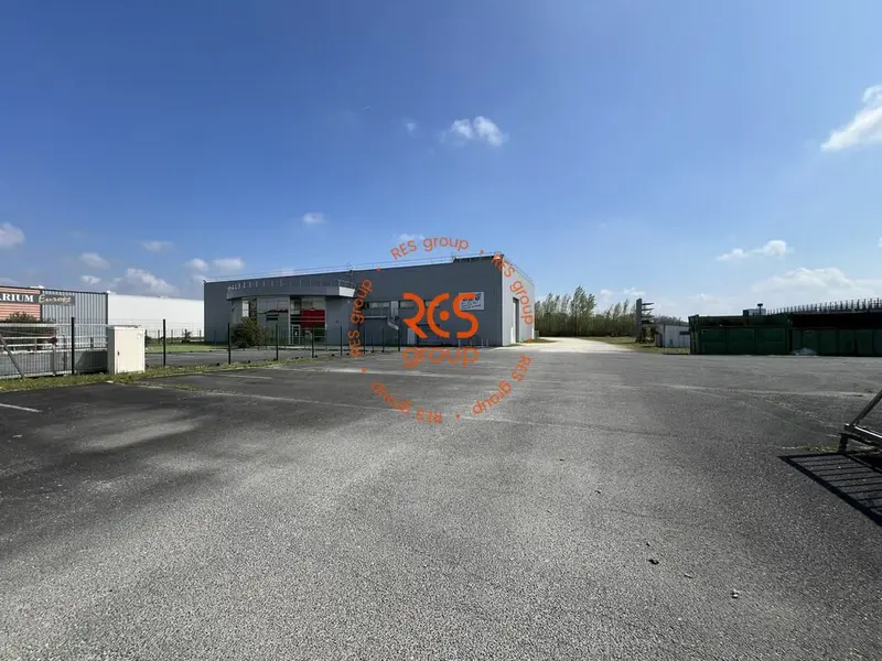 Entrepôt / Activité à vendre - Asques (33240) - 1670 m²