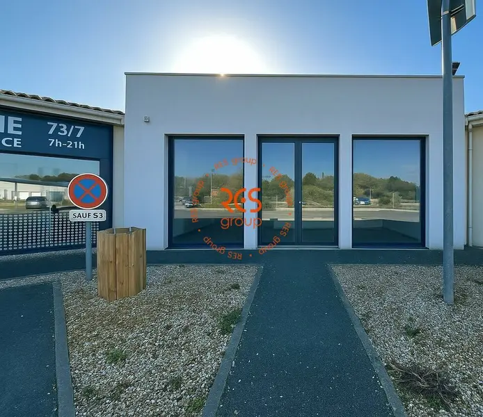 Local Commercial à vendre - Cavignac (33620) - 226 m²