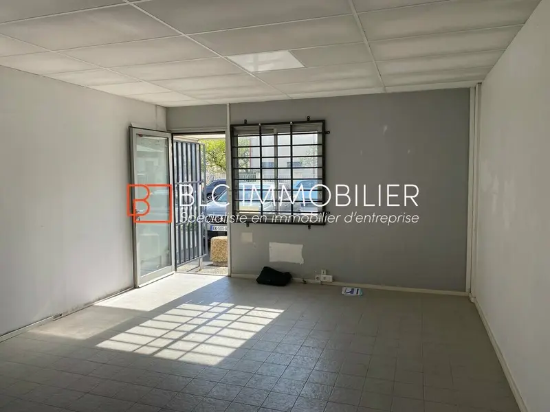 Bureau à louer - Aubagne (13400) - 54 m² - 780 €/mois