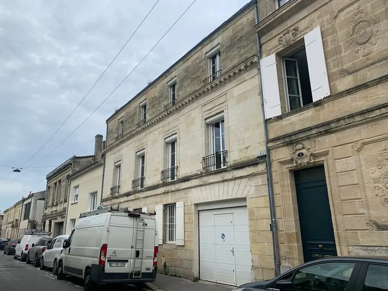Bureau à vendre - Bordeaux (33000) - 121 m²