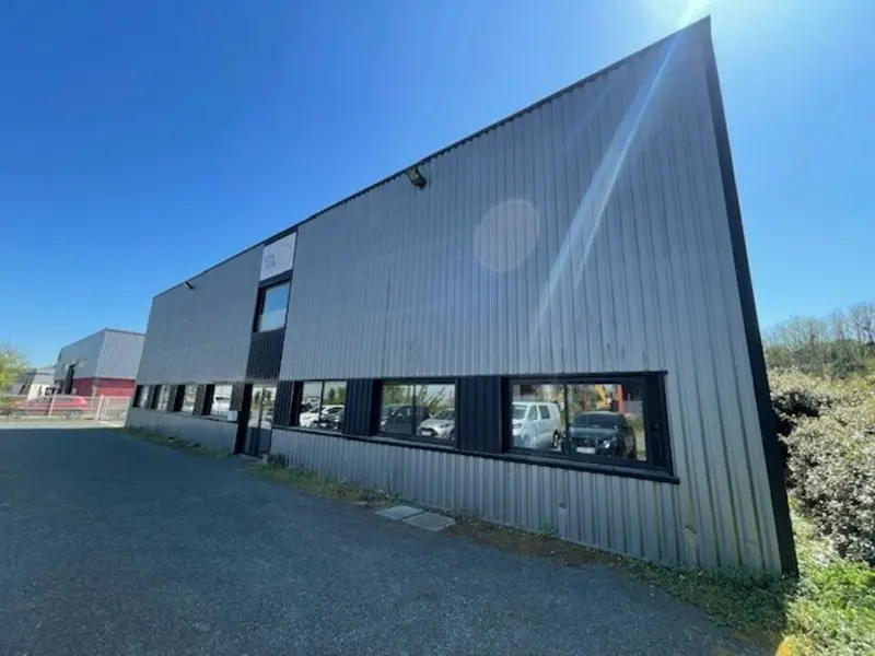 Entrepôt / Activité à louer - Martillac (33650) - 520 m² - 3 800 €/mois
