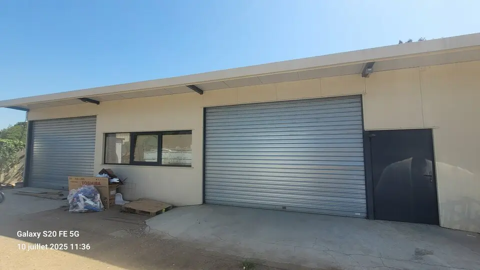 Entrepôt / Activité à louer - Petit-Couronne (76650) - 110 m² - 1 000 €/mois