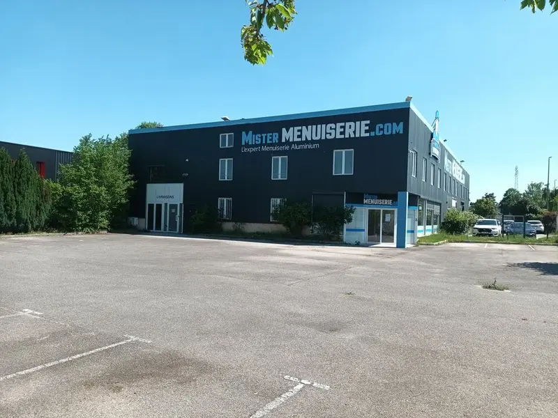 Bureau à louer - Saint-Marcel (27950) - 1340 m² - 11 250 €/mois