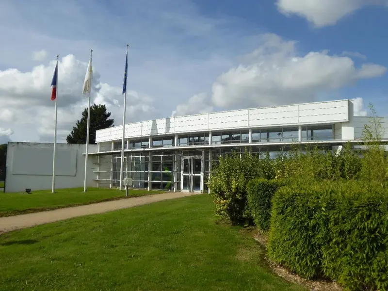 Entrepôt / Activité à louer - Barentin (76360) - 12259 m² - 40 863 €/mois