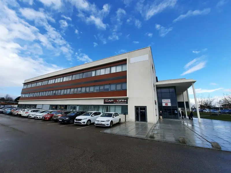 Bureau à louer - Isneauville (76230) - 402 m² - 4 528 €/mois