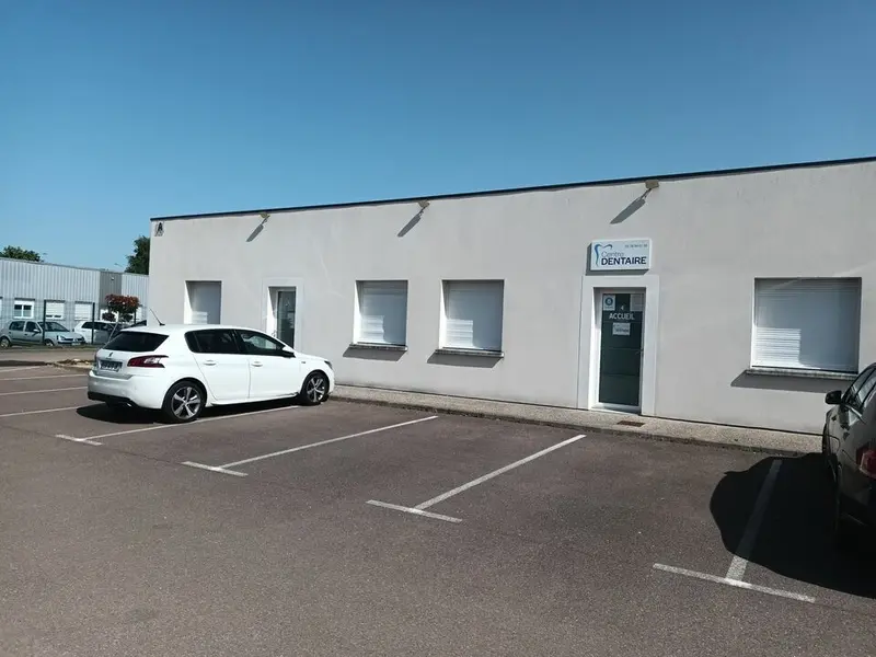 Bureau à louer - Angerville-La-Campagne (27930) - 300 m² - 4 583 €/mois