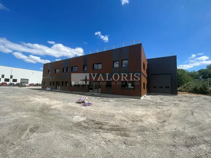 Entrepôt / Activité à louer - Miribel (01700) - 905 m² - 7 854 €/mois