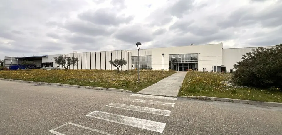 Entrepôt / Activité à louer - Châteaurenard (13160) - 10235 m² - 51 175 €/mois
