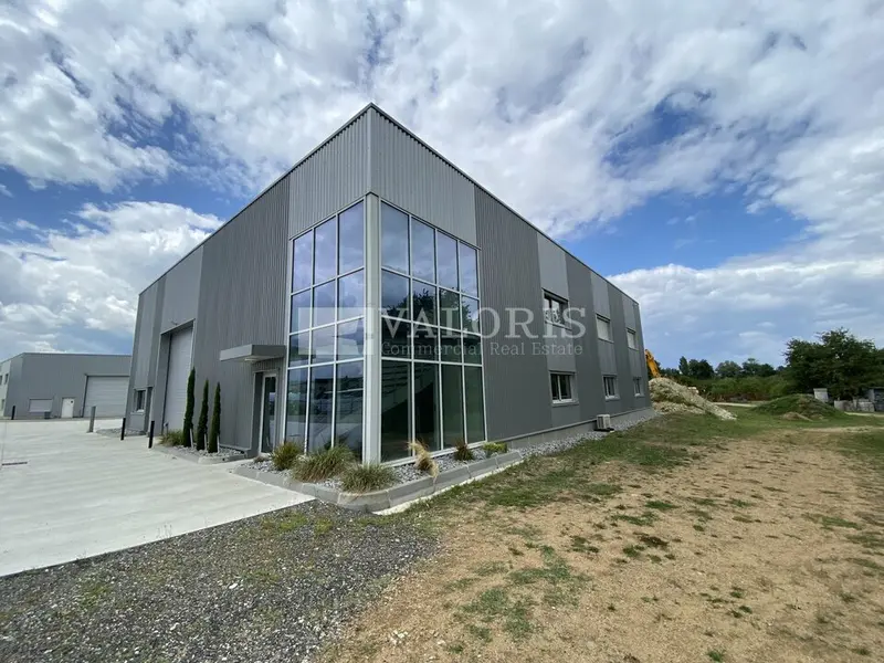 Entrepôt / Activité à louer - Vourles (69390) - 920 m² - 7 266 €/mois