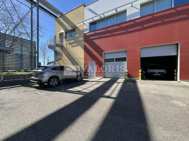 Entrepôt / Activité à louer - Saint-Priest (69800) - 6196 m² - 49 491 €/mois