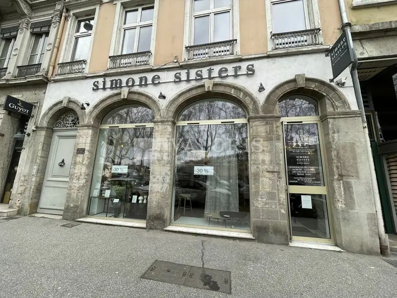 Local Commercial à louer - Lyon 02 (69002) - 322 m² - 7 350 €/mois