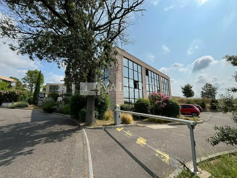 Bureau à louer - Vitrolles (13127) - 150 m² - 1 687 €/mois
