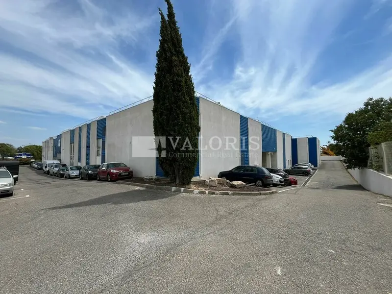 A louer Locaux d'activité 1503m² Vitrolles