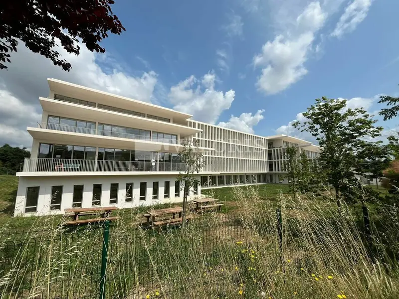 Bureau à louer - Aix-En-Provence (13290) - 566 m² - 8 254 €/mois