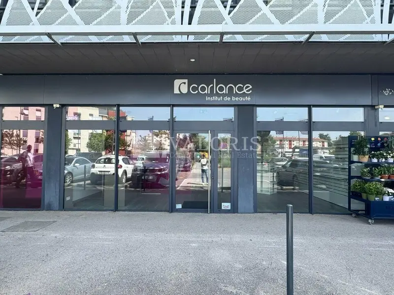 A louer Local commercial  149m² Tassin-la-Demi-Lune