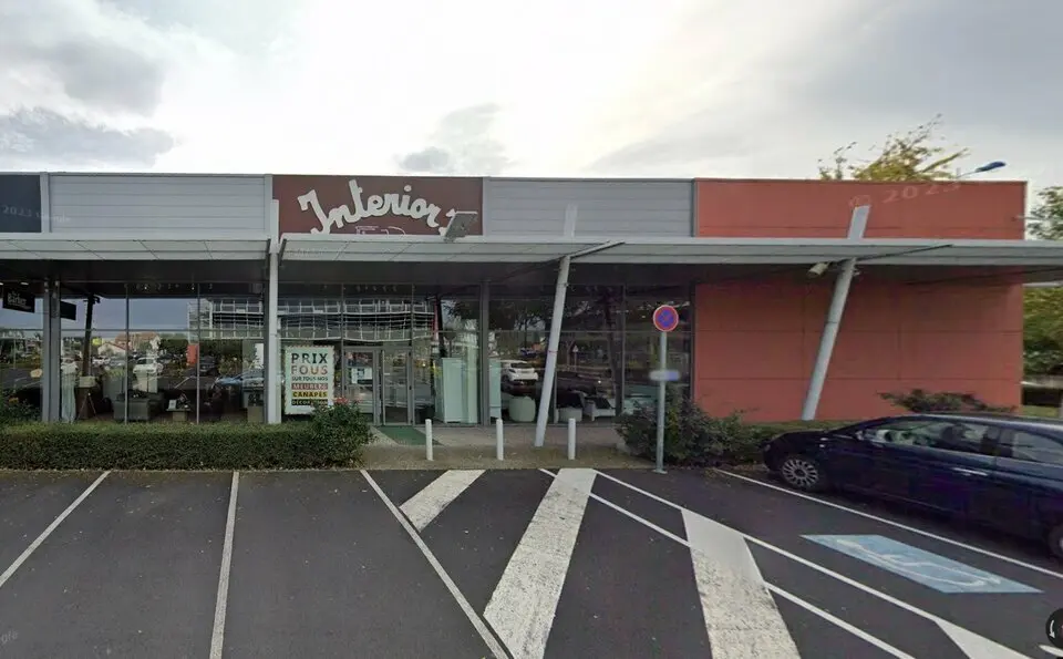 Local Commercial à louer - Aubière (63170) - 678 m² - 7 910 €/mois