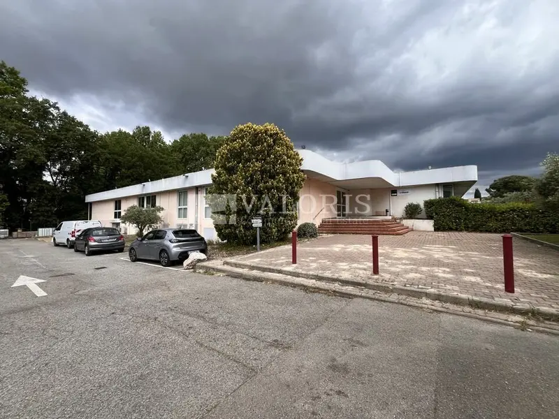 Bureau à louer - Les Pennes-Mirabeau (13170) - 460 m² - 3 066 €/mois