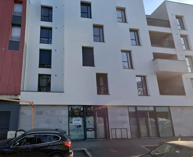 Local Commercial à louer - Décines-Charpieu (69150) - 81 m² - 1 100 €/mois