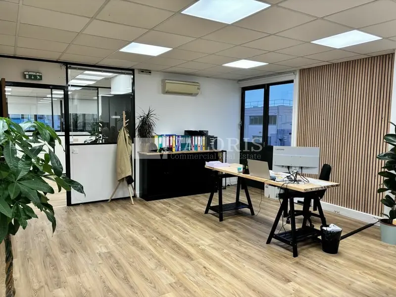 Bureau à louer - Bron (69500) - 60 m² - 650 €/mois