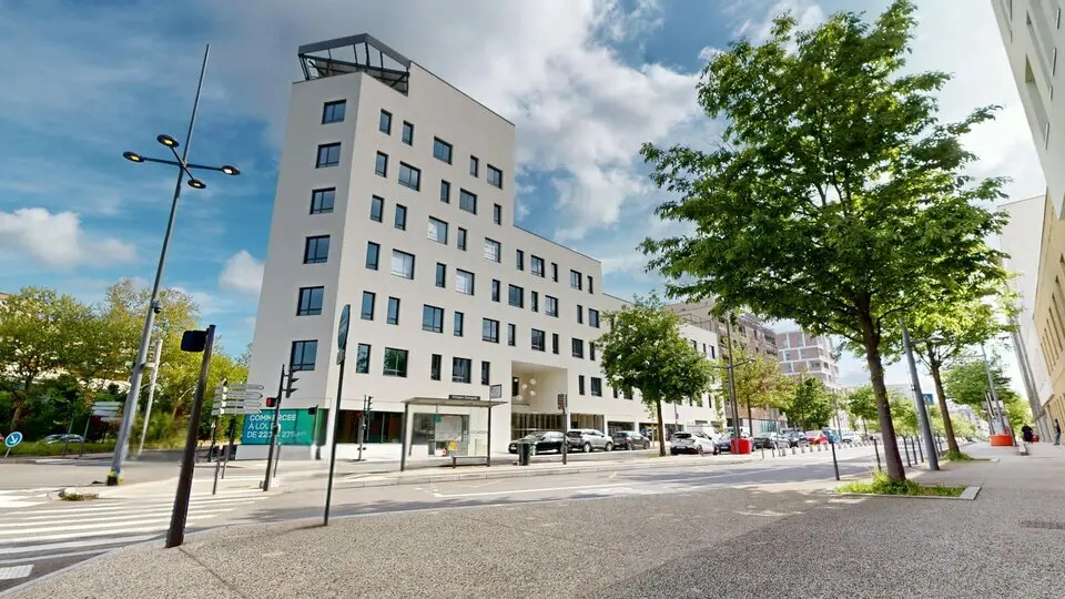 Local Commercial à louer - Lyon 09 (69009) - 715 m² - 10 427 €/mois