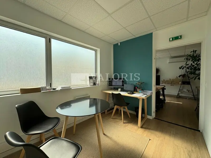 Bureau à louer - Chassieu (69680) - 81 m² - 944 €/mois