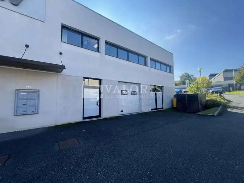 Entrepôt / Activité à louer - Limas (69400) - 475 m² - 5 113 €/mois