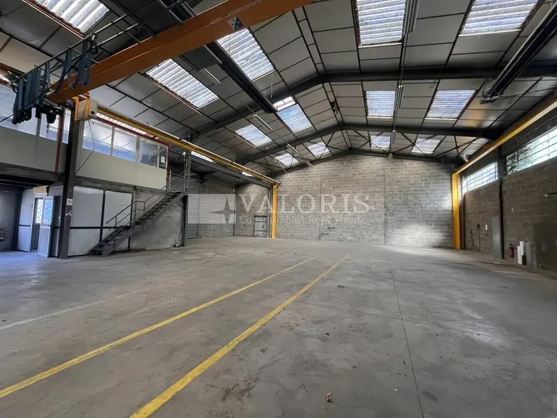 Entrepôt / Activité à vendre - Rillieux-La-Pape (69140) - 1200 m²